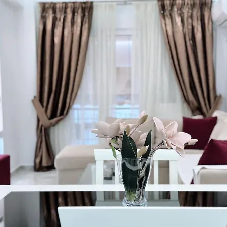Walk Into Dream Of Acropolis 1 *